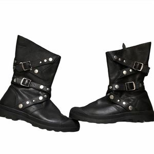 women’s size 10 Palladium boots